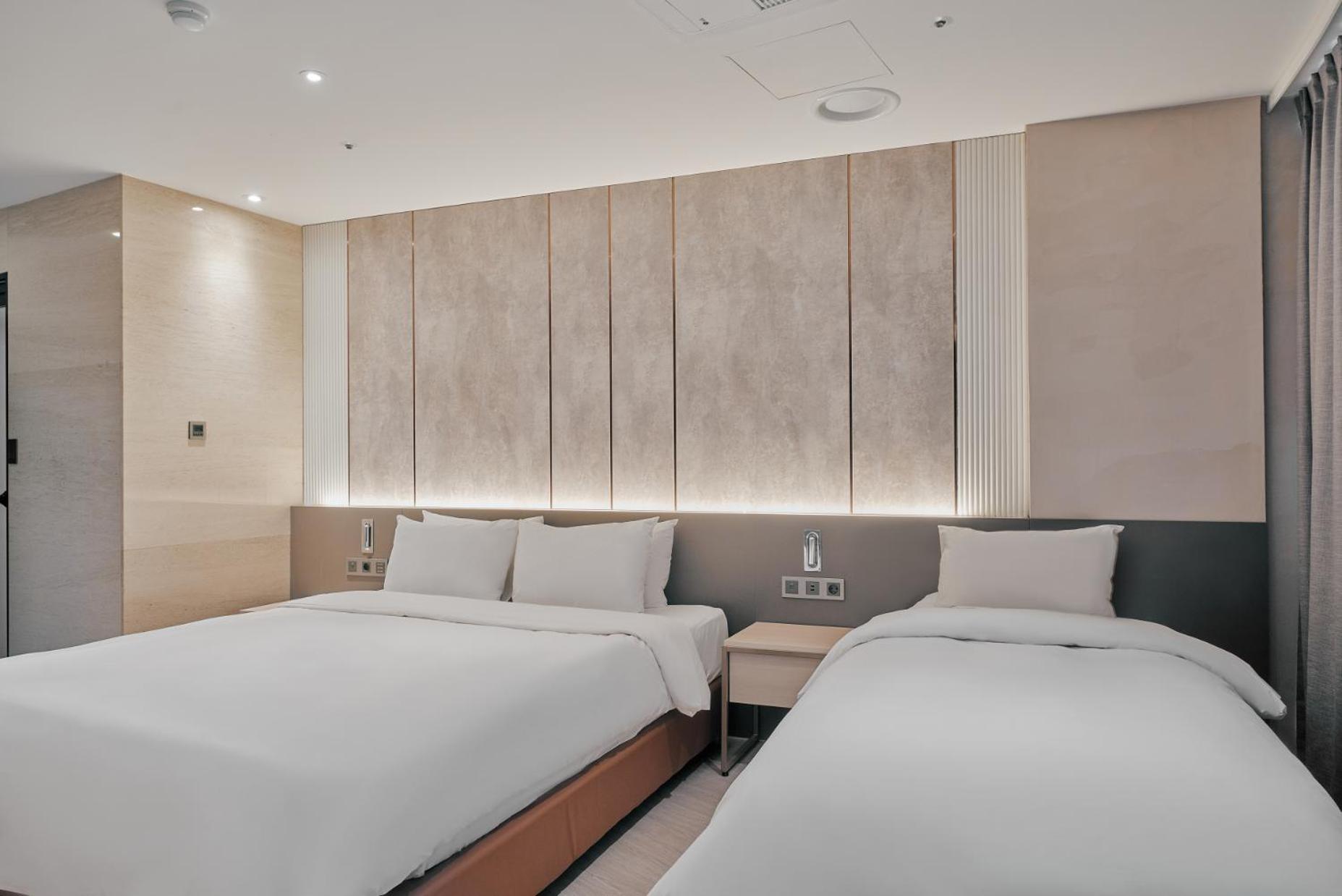 Hotel Aqua Palace Busan Bagian luar foto
