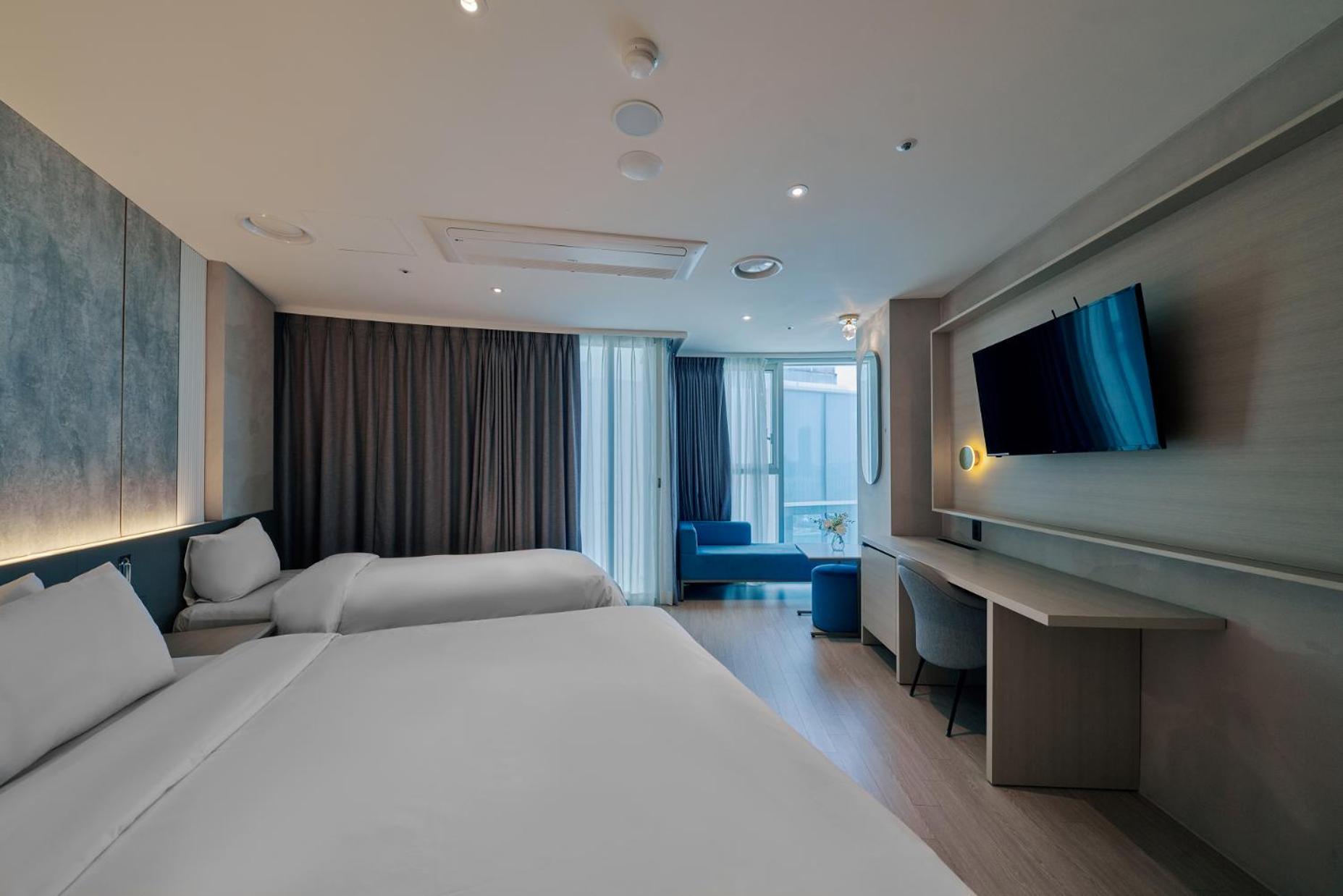 Hotel Aqua Palace Busan Bagian luar foto