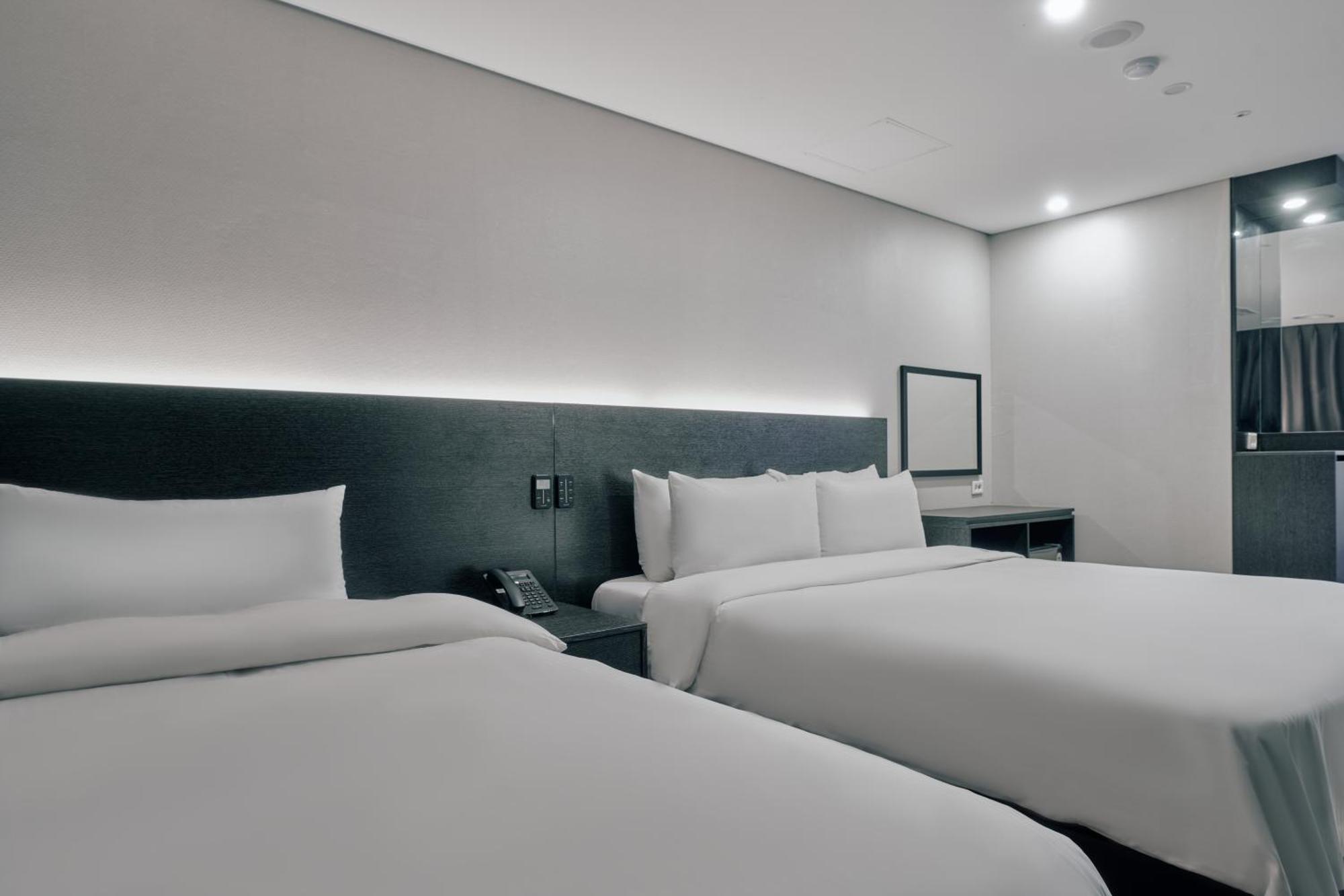 Hotel Aqua Palace Busan Bagian luar foto